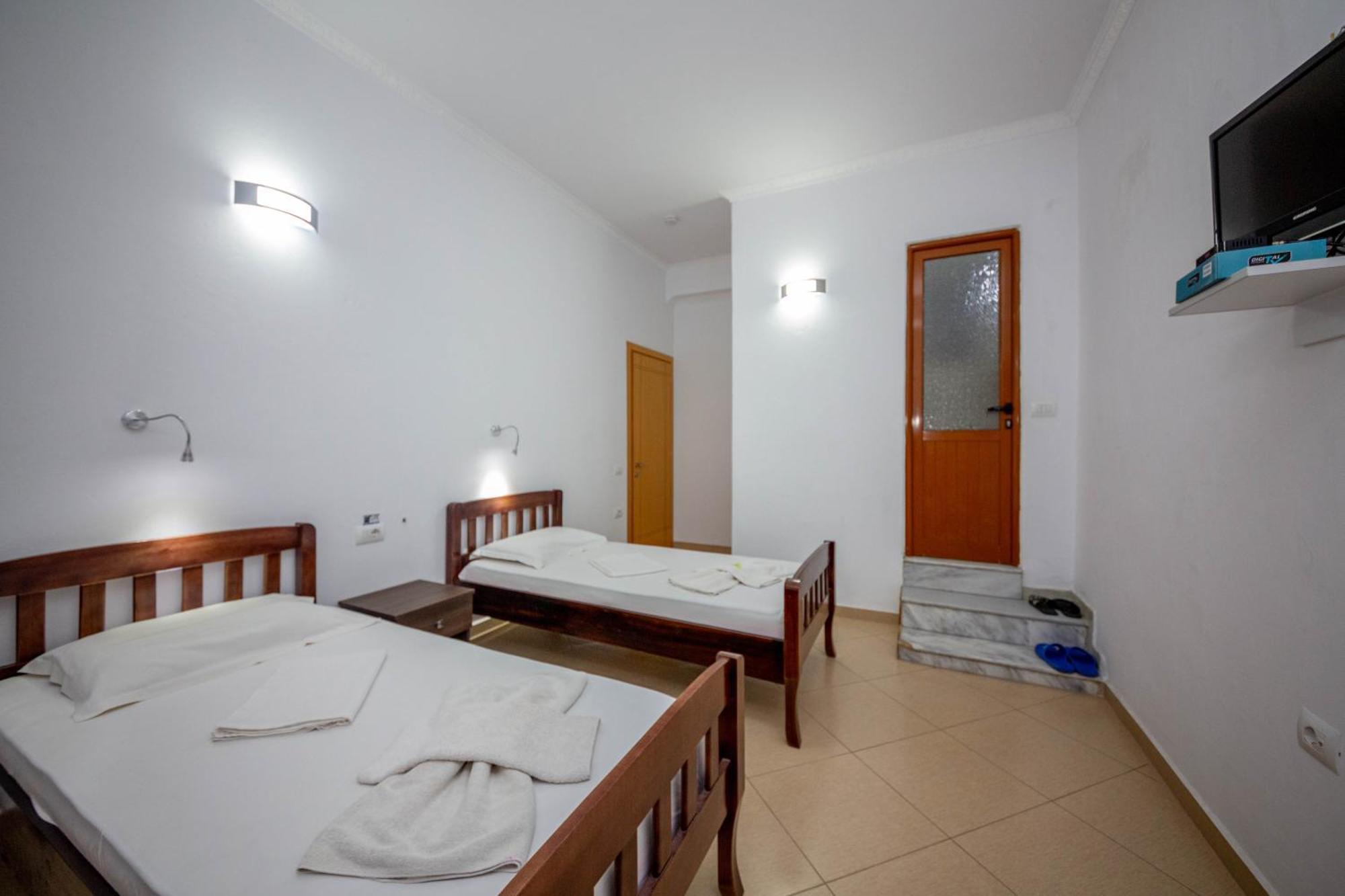 Hotel Shpella Берат Екстер'єр фото