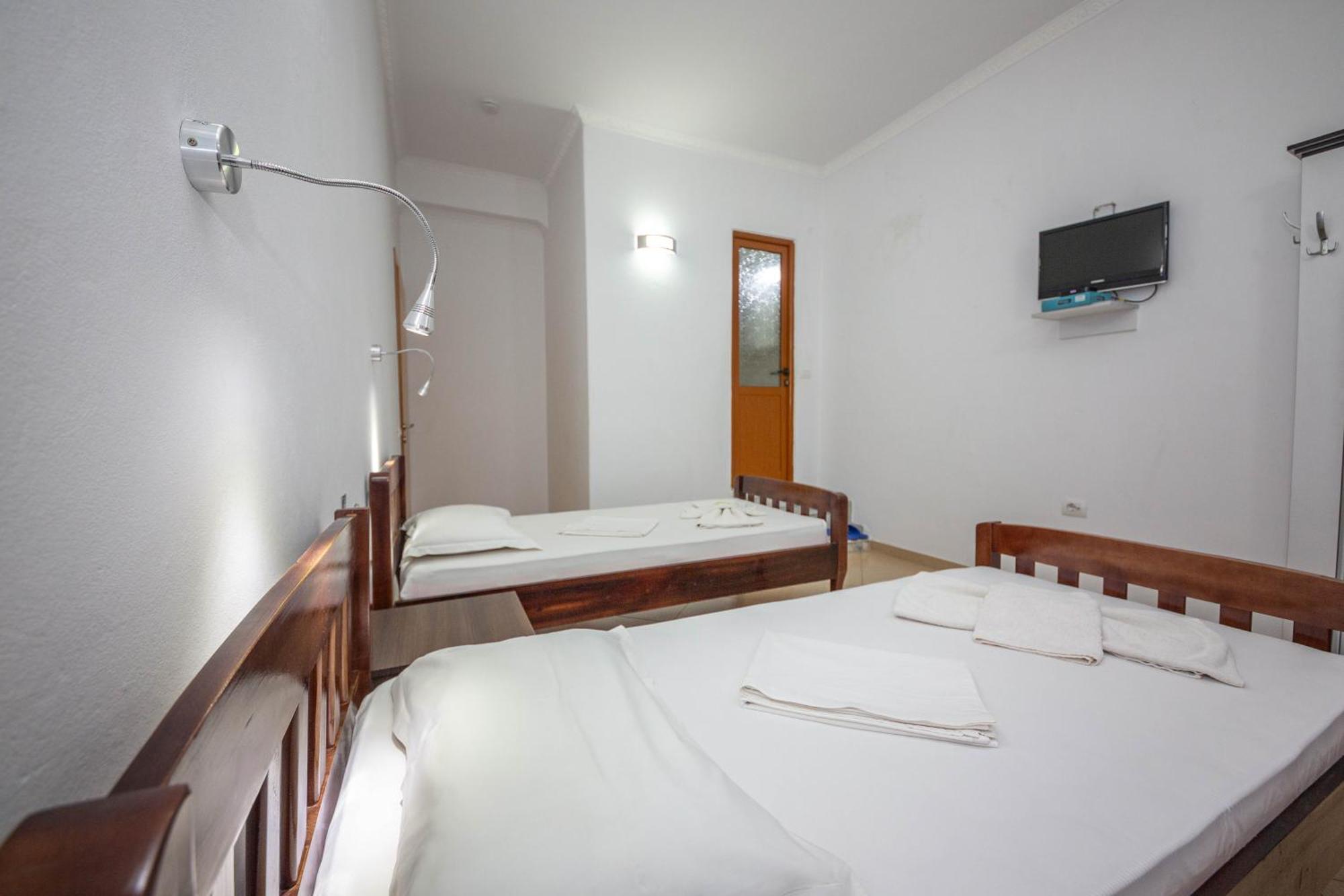 Hotel Shpella Берат Екстер'єр фото