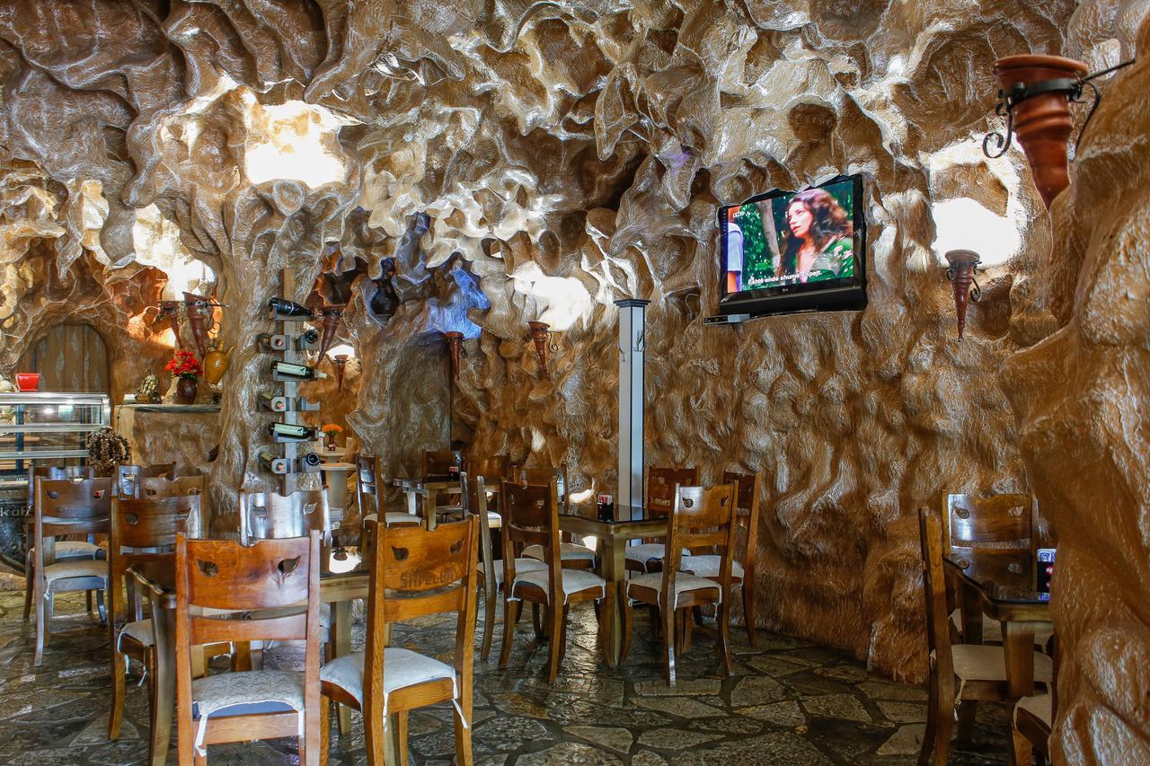 Hotel Shpella Берат Екстер'єр фото